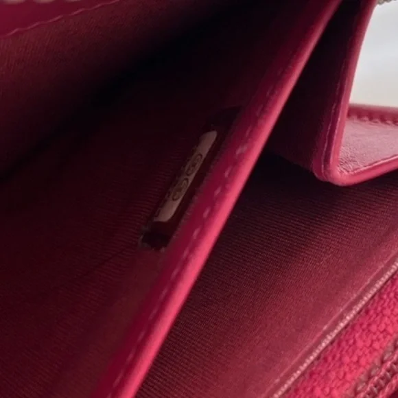 Authentic Chanel zippy wallet - Picture 11 of 13